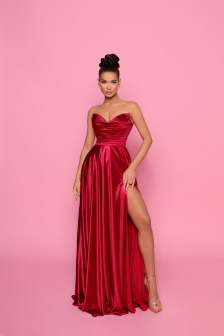 Das rote cocktailkleid